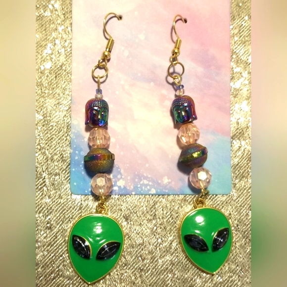 Alien buddha planet earrings - Picture 4 of 6